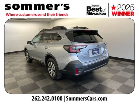 Used 2022 Subaru Outback Premium AWD/4WD image 3