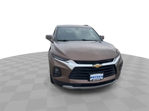 Certified 2019 Chevrolet Blazer LT image 3