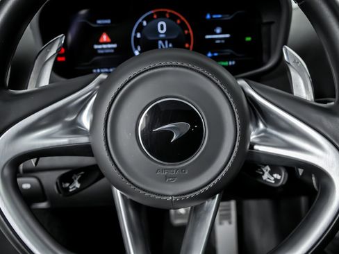 Used 2021 McLaren GT image 27