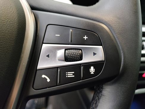 Used 2024 BMW 330i Sedan w/ Premium Package image 17