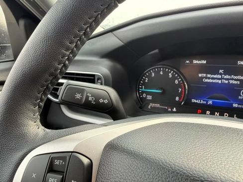 Used 2024 Ford Explorer XLT w/ Equipment Group 202A AWD/4WD image 39