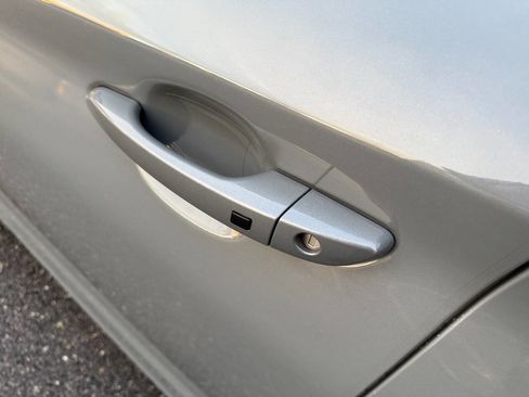 Used 2023 Hyundai Kona SE image 21