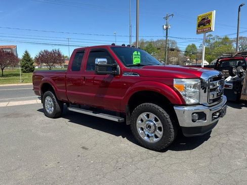 Used 2016 Ford F250 Lariat w/ Chrome Package image 3