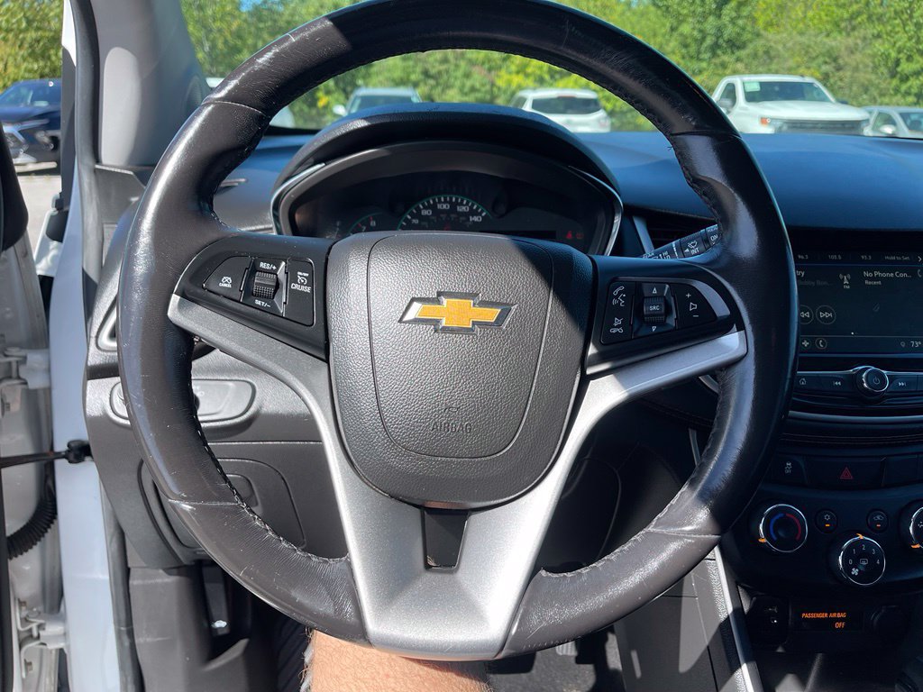 Used 2019 Chevrolet Trax LT w/ LT Convenience Package FWD image 9