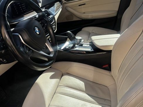Used 2017 BMW 530i xDrive image 11