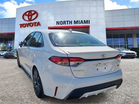 Used 2022 Toyota Corolla SE image 3