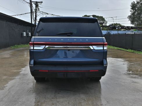 Used 2022 Lincoln Navigator Reserve image 4