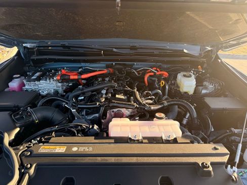 Used 2025 Toyota 4Runner Limited image 28