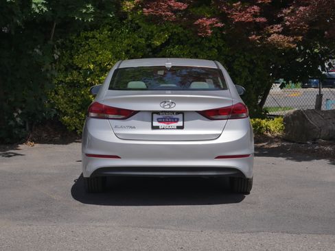 Used 2018 Hyundai Elantra SEL FWD image 18