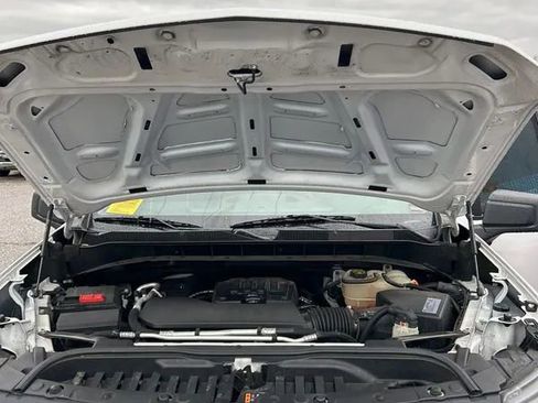 Used 2021 Chevrolet Silverado 1500 Custom w/ LPO, Blackout Package image 18