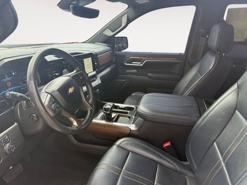 Used 2023 Chevrolet Silverado 1500 High Country w/ Technology Package AWD/4WD image 9