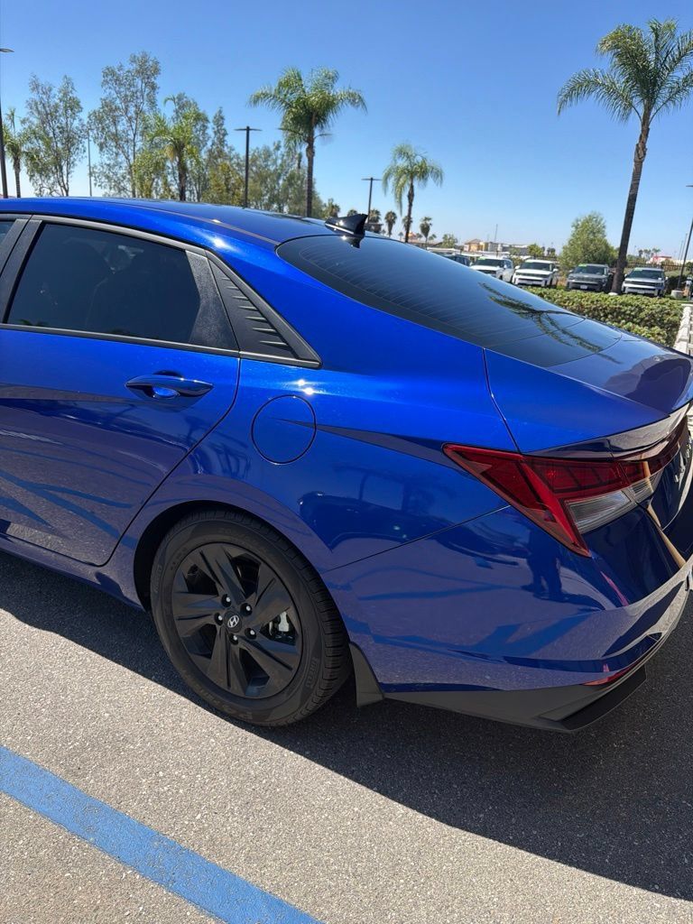Certified 2023 Hyundai Elantra Blue FWD image 37