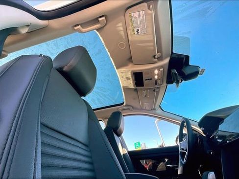 Used 2024 Land Rover Discovery Sport S image 22