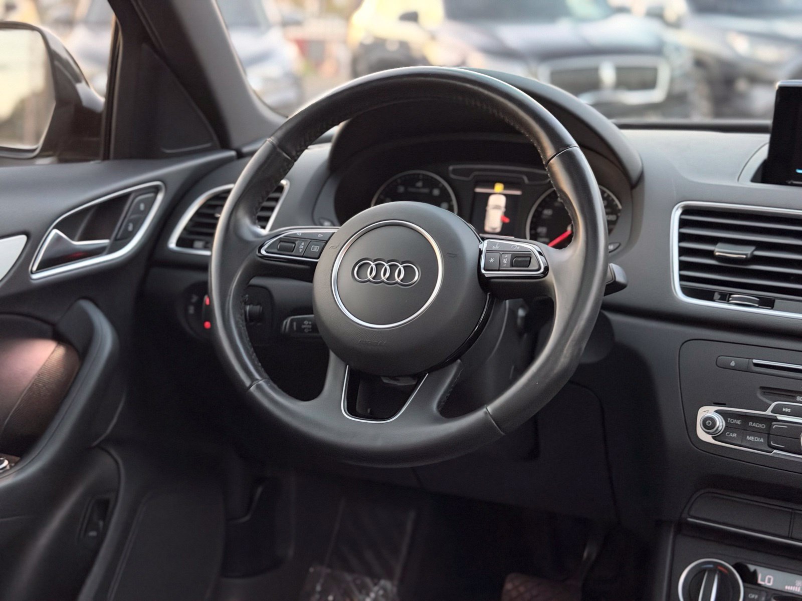 Used 2018 Audi Q3 2.0T Premium FWD image 37