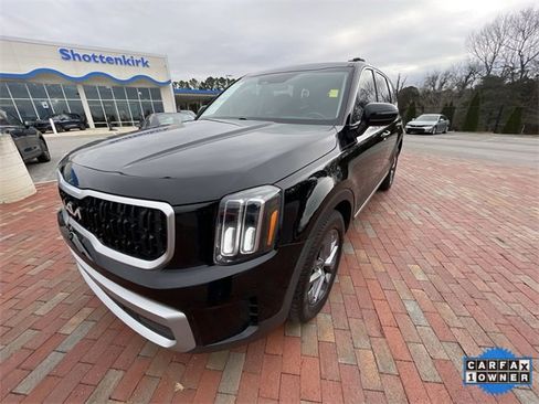 Used 2023 Kia Telluride LX image 32