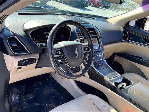Used 2019 Lincoln Nautilus Reserve w/ Driver Assistance Package image 17