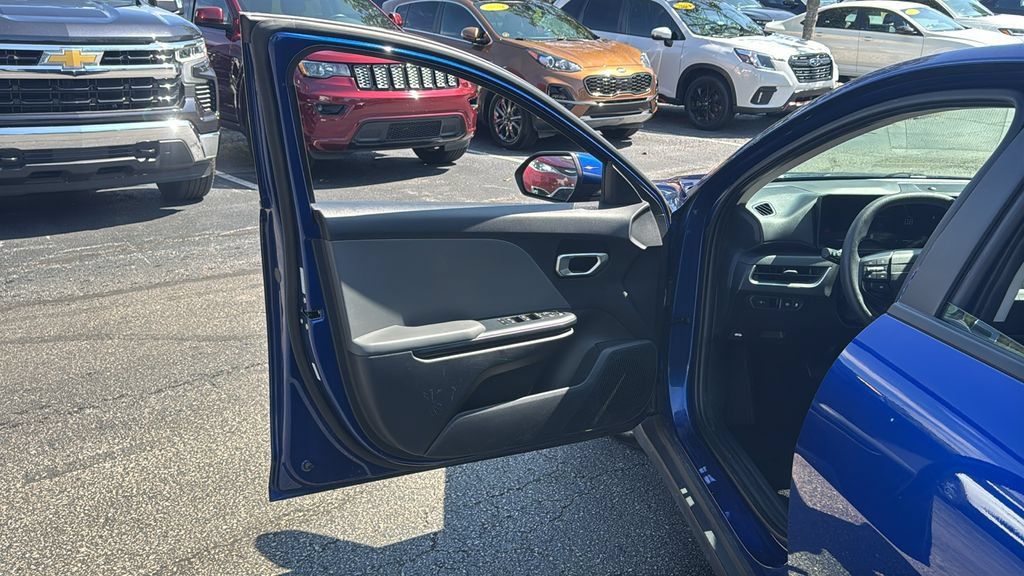 Used 2025 Kia K4 FWD image 15