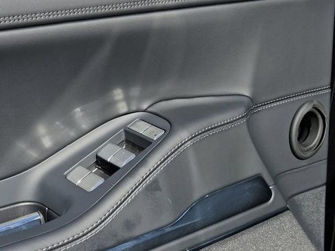 New 2025 Lincoln Navigator Reserve w/ Jet Appearance Package image 24