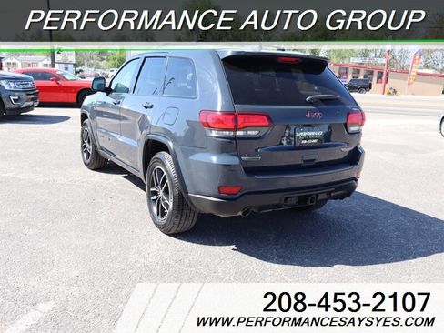 Used 2018 Jeep Grand Cherokee Trailhawk AWD/4WD image 5