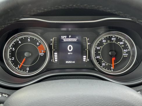 Used 2019 Jeep Cherokee Latitude Plus w/ Comfort/Convenience Group image 23