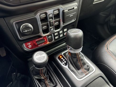 Used 2022 Jeep Gladiator Mojave w/ LED Lighting Group image 19