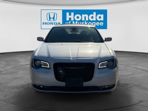 Used 2023 Chrysler 300 S RWD image 2