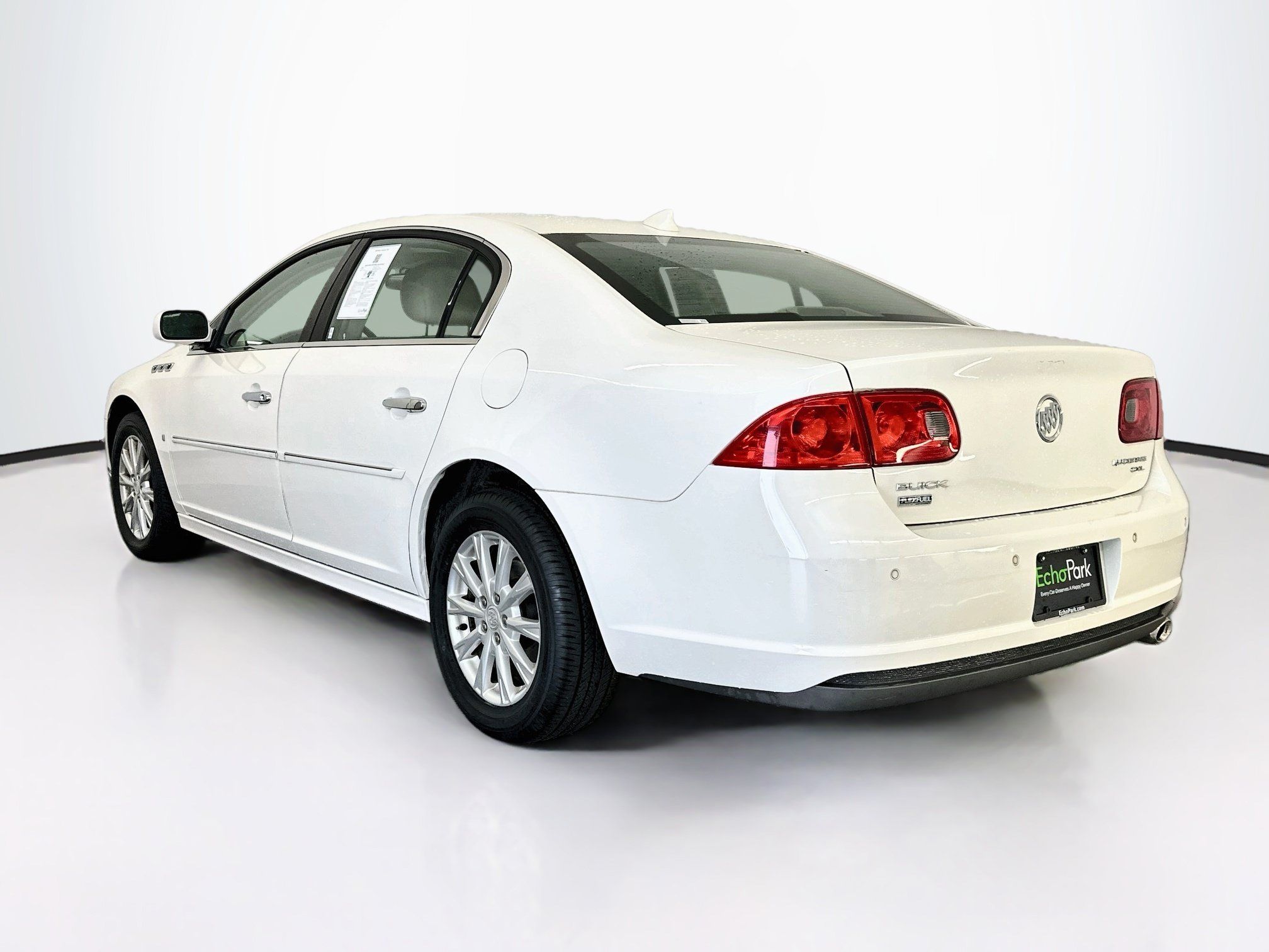 Used 2010 Buick Lucerne CXL w/ Driver Confidence Package FWD image 5