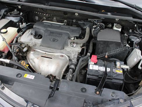 Used 2018 Toyota RAV4 LE w/ All Weather Liner Package FWD image 37