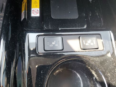 Used 2019 Toyota Prius Limited w/ Premium Convenience Package FWD image 26