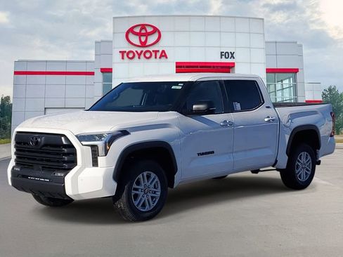New 2026 Toyota Tundra SR5 image 2