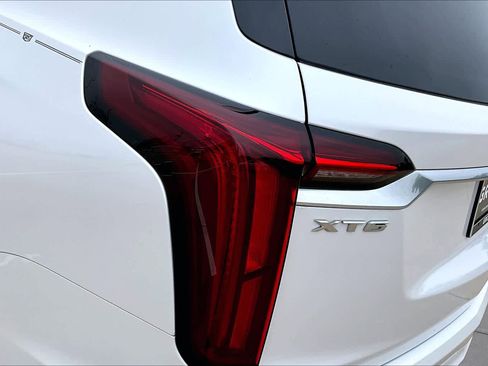 Used 2022 Cadillac XT6 Premium Luxury w/ Technology Package FWD image 29