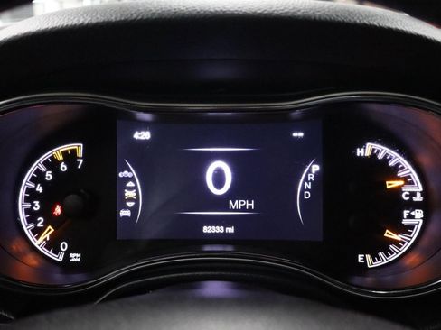 Used 2018 Jeep Grand Cherokee Limited AWD/4WD image 18