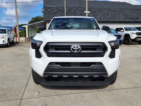 Certified 2024 Toyota Tacoma SR image 2