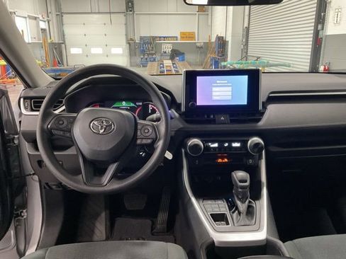 Used 2023 Toyota RAV4 LE image 12