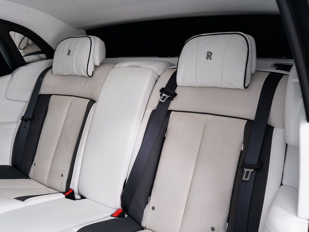 Certified 2023 Rolls-Royce Phantom Sedan RWD image 27