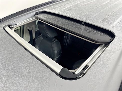 Used 2021 Toyota RAV4 Limited image 38