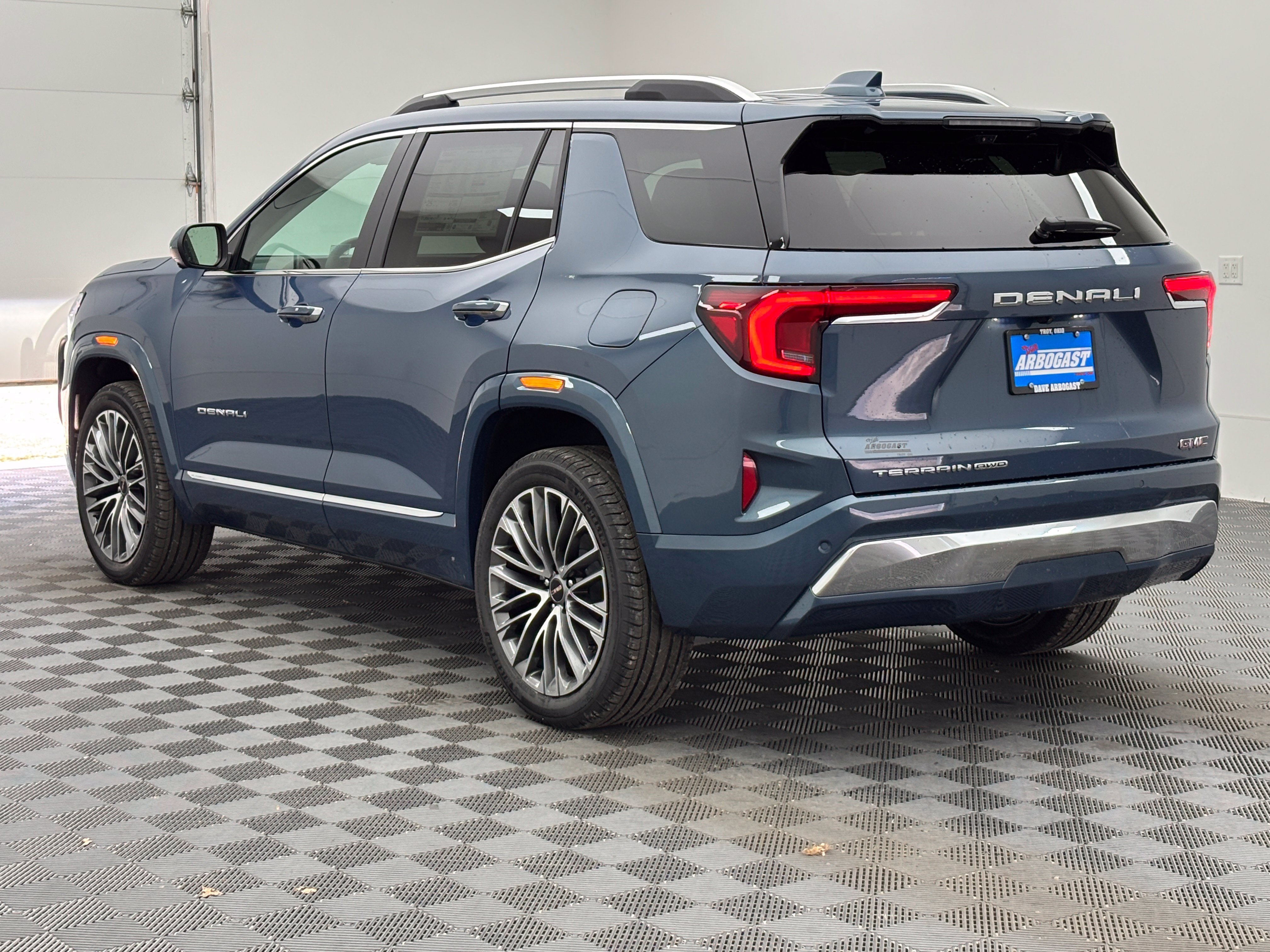 New 2027 GMC Terrain Denali w/ LPO, Floor Liner Package AWD/4WD image 13