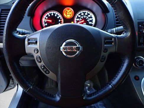 Used 2012 Nissan Sentra 2.0 SR w/ Convenience Pkg image 10