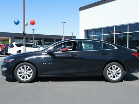 Used 2025 Chevrolet Malibu LT image 9