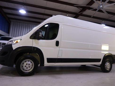Used 2023 RAM ProMaster 2500 image 1
