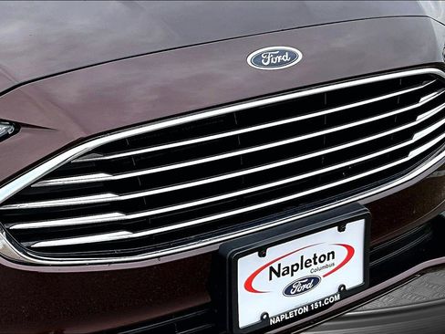 Used 2019 Ford Fusion SE FWD image 27