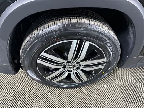 Used 2024 Mercedes-Benz EQB 250+ image 10