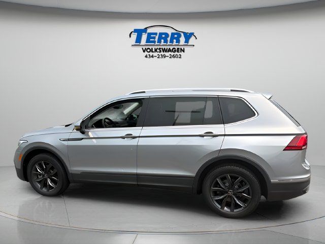 Certified 2023 Volkswagen Tiguan SE AWD/4WD image 3