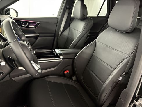 New 2026 Mercedes-Benz GLC 300 image 5