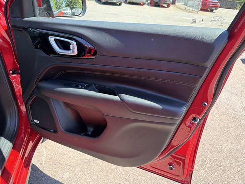 Used 2022 Jeep Compass Limited w/ (RED) Package AWD/4WD image 14