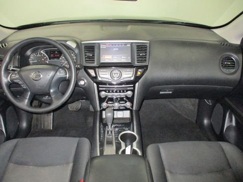 Used 2019 Nissan Pathfinder S image 28