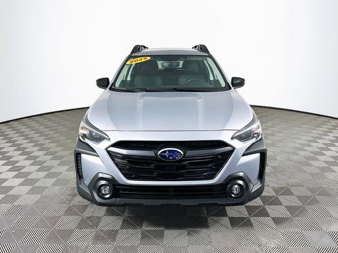 Used 2025 Subaru Outback Premium w/ Popular Package #1A image 3