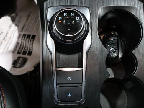 Used 2024 Ford Escape ST-Line image 32