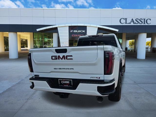 Used 2025 GMC Sierra 2500 AT4 AWD/4WD image 7