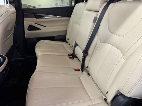 Used 2024 INFINITI QX60 Luxe AWD/4WD image 12
